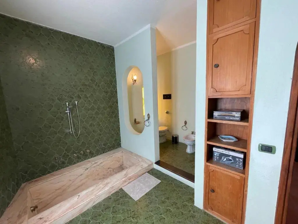 John Sea Suites