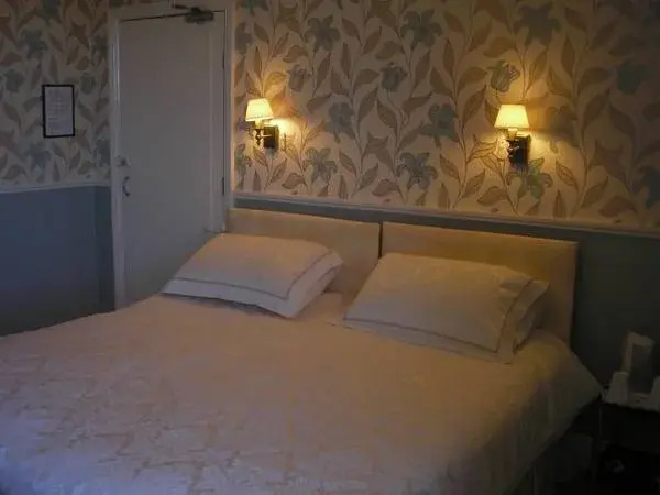 Norman Guest House with Free Parking