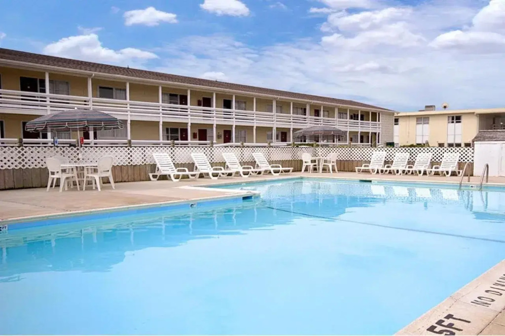 Mariner Inn And Suites