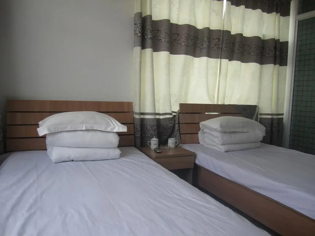Zhalantun Tianchi Inn