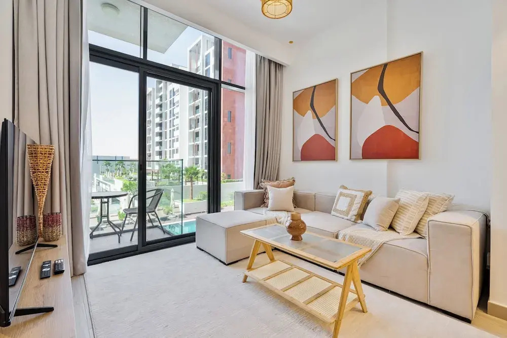 PVH - Chic 1BR - Azizi Riviera 37