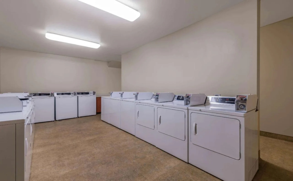 Clarion Hotel & Suites Williston