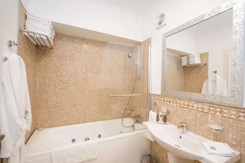 Studio One Accommodation Suites