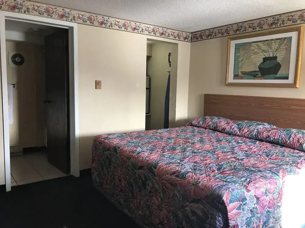 West Motel
