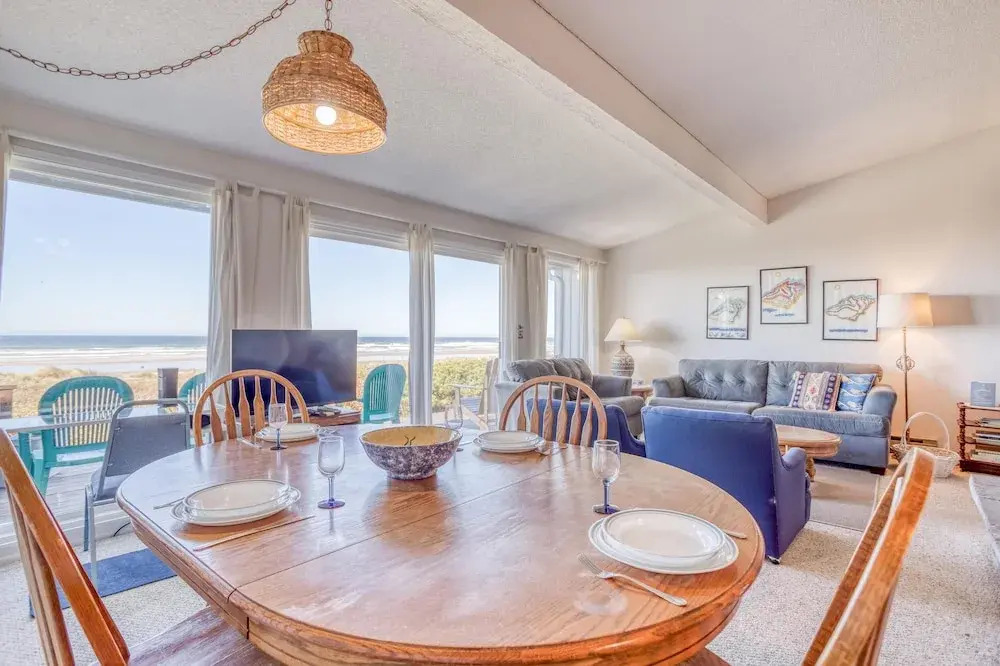 Cozy Hearth and Ocean Views - Inviting Beach Haven