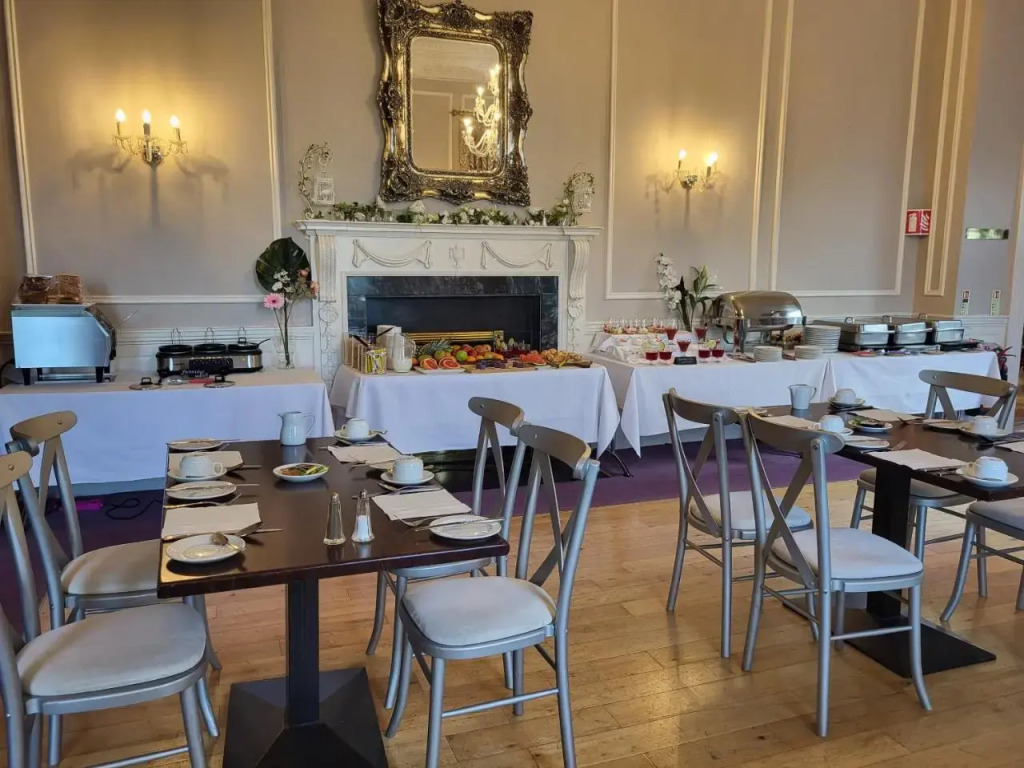 Liffey Valley House Hotel