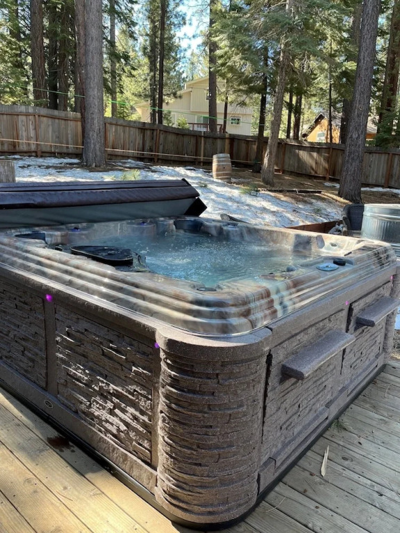1760t Thunderbird Cabin 3 Bedroom Home