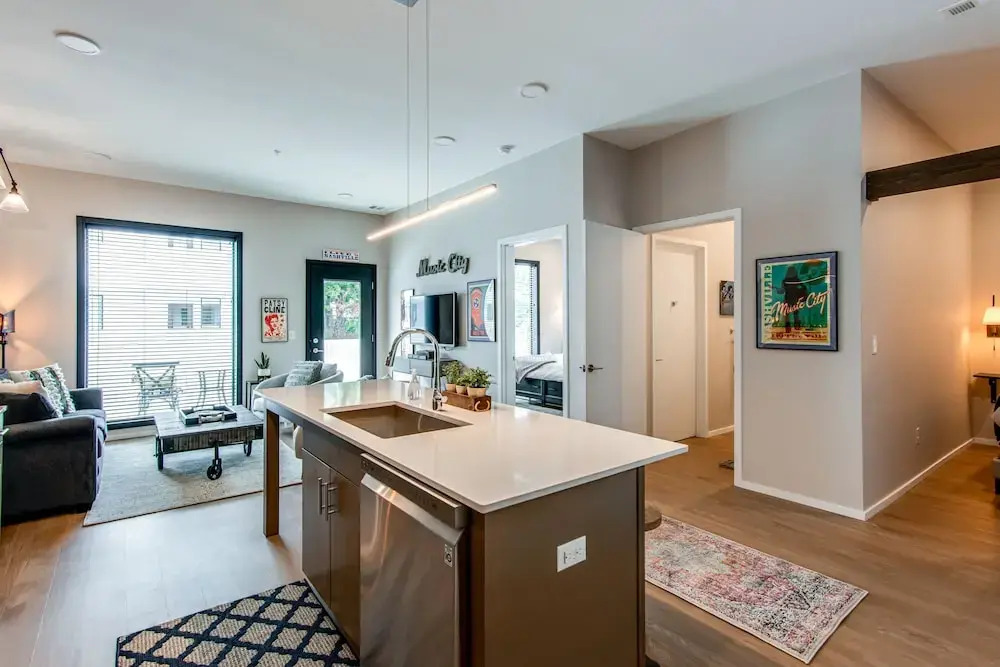 Illume Music City Suite Corner Unit 1 Bedroom Condo
