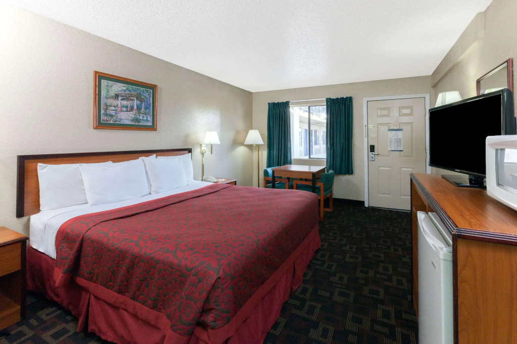 Days Inn Oklahoma City West