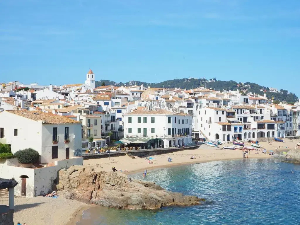 Apartamento en Calella de Palafrugell con vistas al mar, piscina y terraza