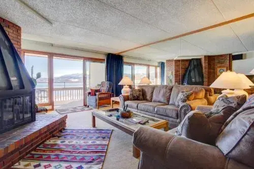 Point Dillon Condominiums