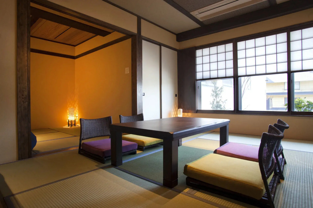 Shibu Hotel