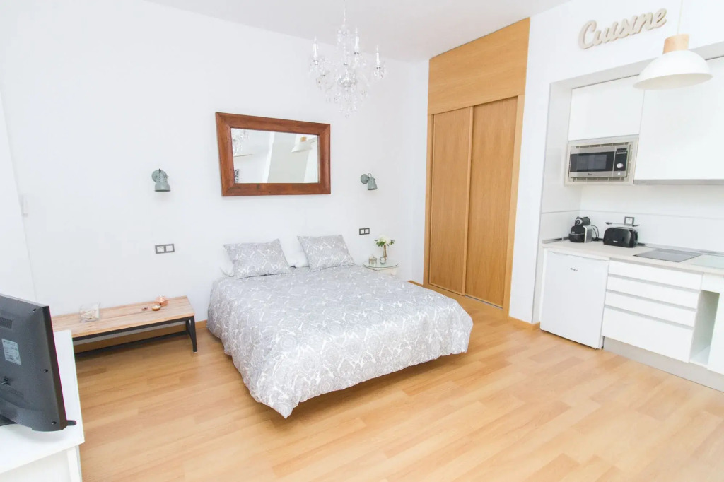 Charming Studio Refino