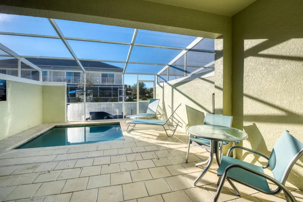Modern house with private pool
