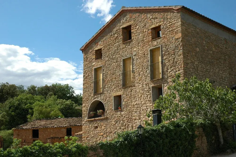 Casa con piscina y vistas a montaña - Cal Solsona