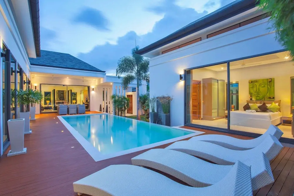 Gorgeous Luxury 3BR Pool Villa Atoosa near Naiharn