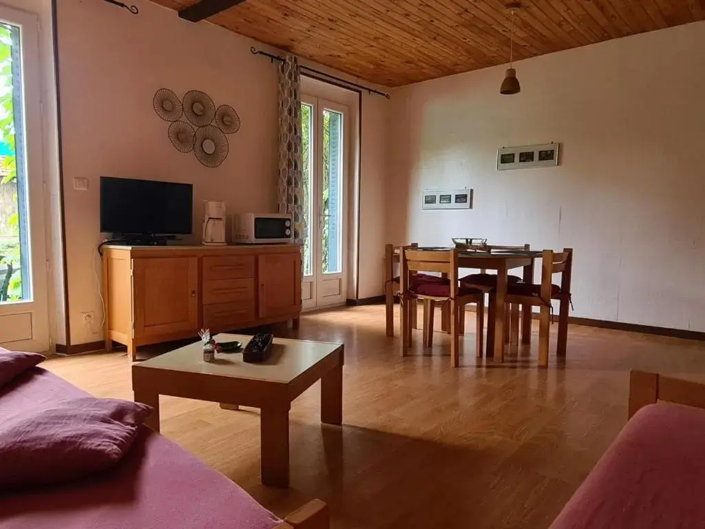 Gite La Chabanne, 2 pièces, 4 personnes - FR-1-489-187