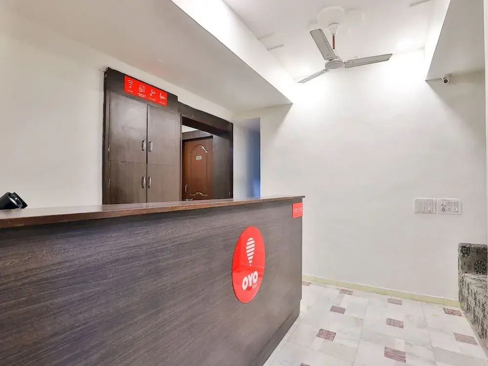 OYO 15581 Hotel Rajshree