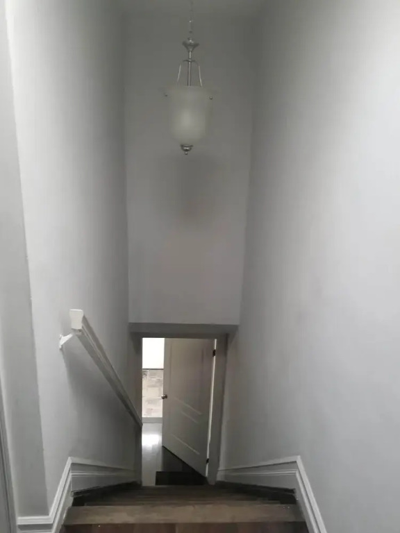2 Bed Rooms Shared Brooklyn Apartment