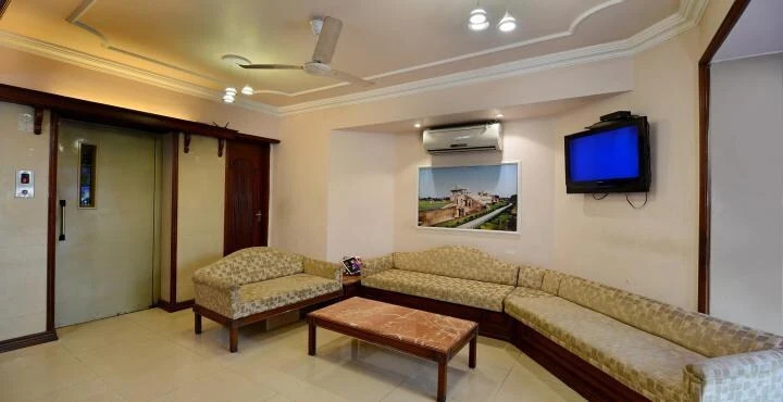 Oyo Rooms Near Gokul Das Hospital
