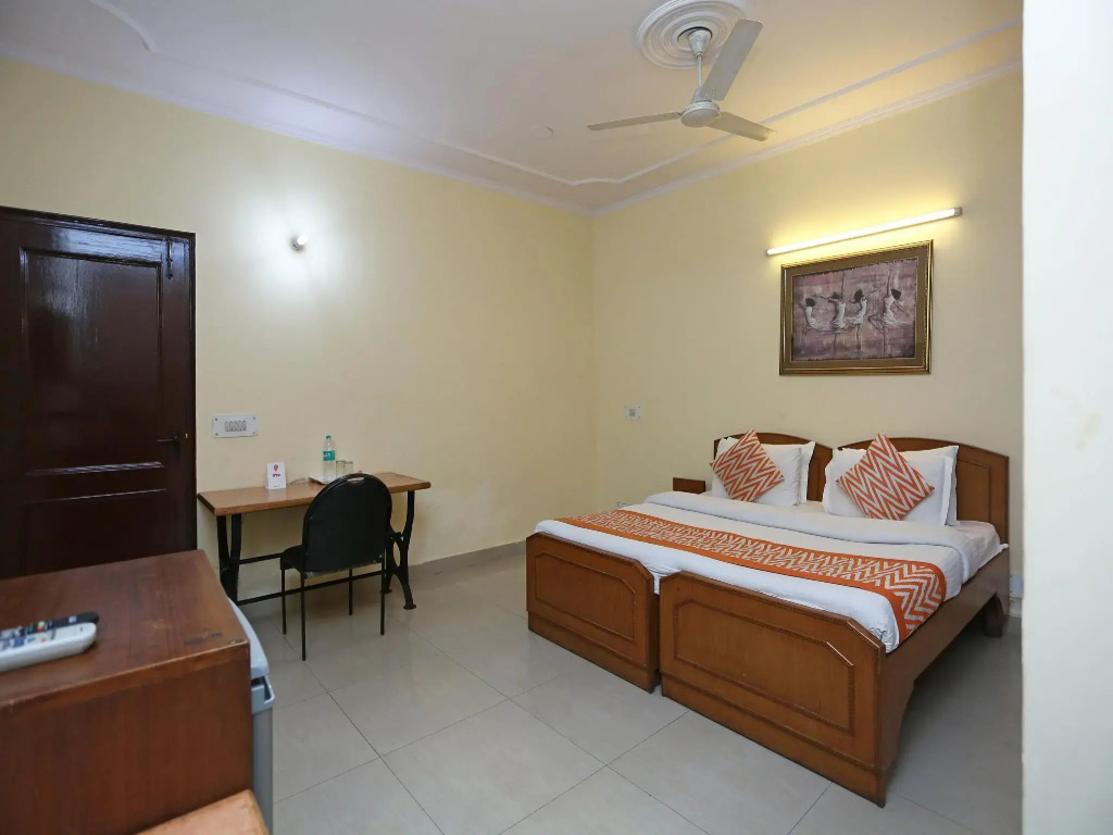 Hotel O Kalkaji Residency Bnb Near Lotus Temple