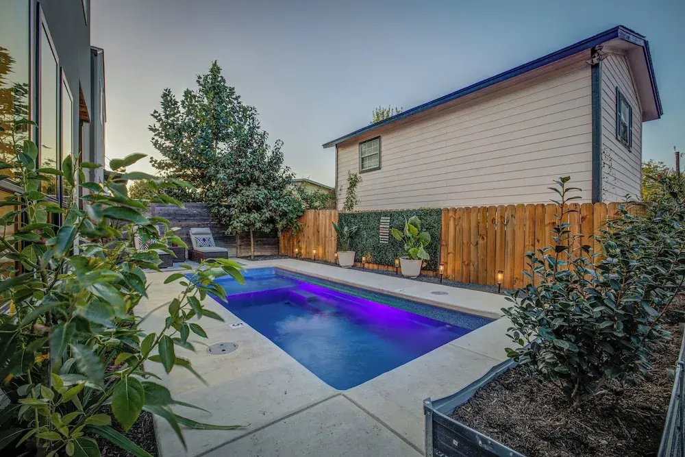 3 Mi to San Antonio River Walk: Gem w/ Heated Pool
