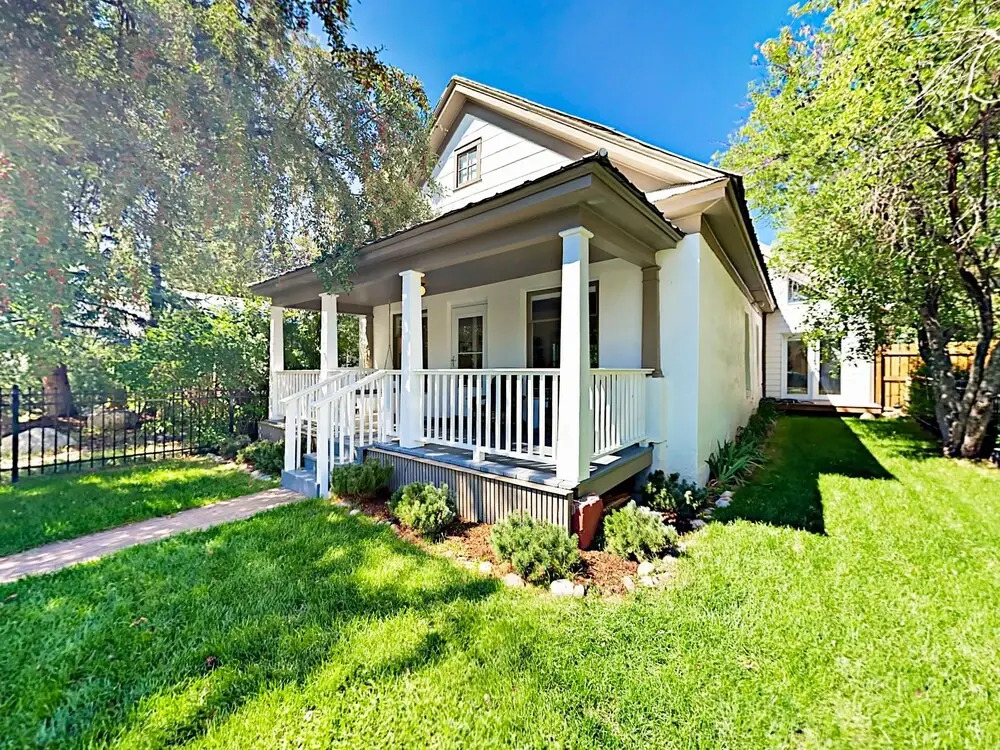 242 Hill Street House 3 Bedrooms 2 Bathrooms Home