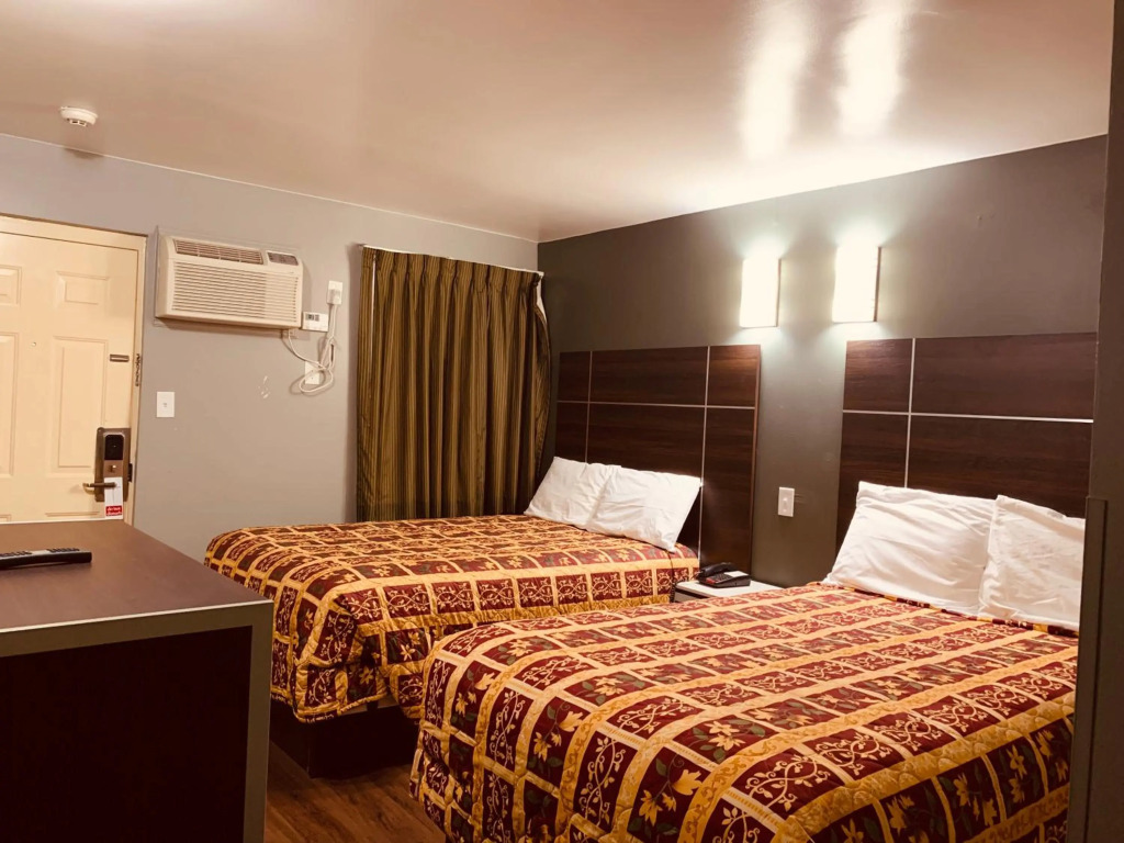 Red Carpet Inn - Norristown