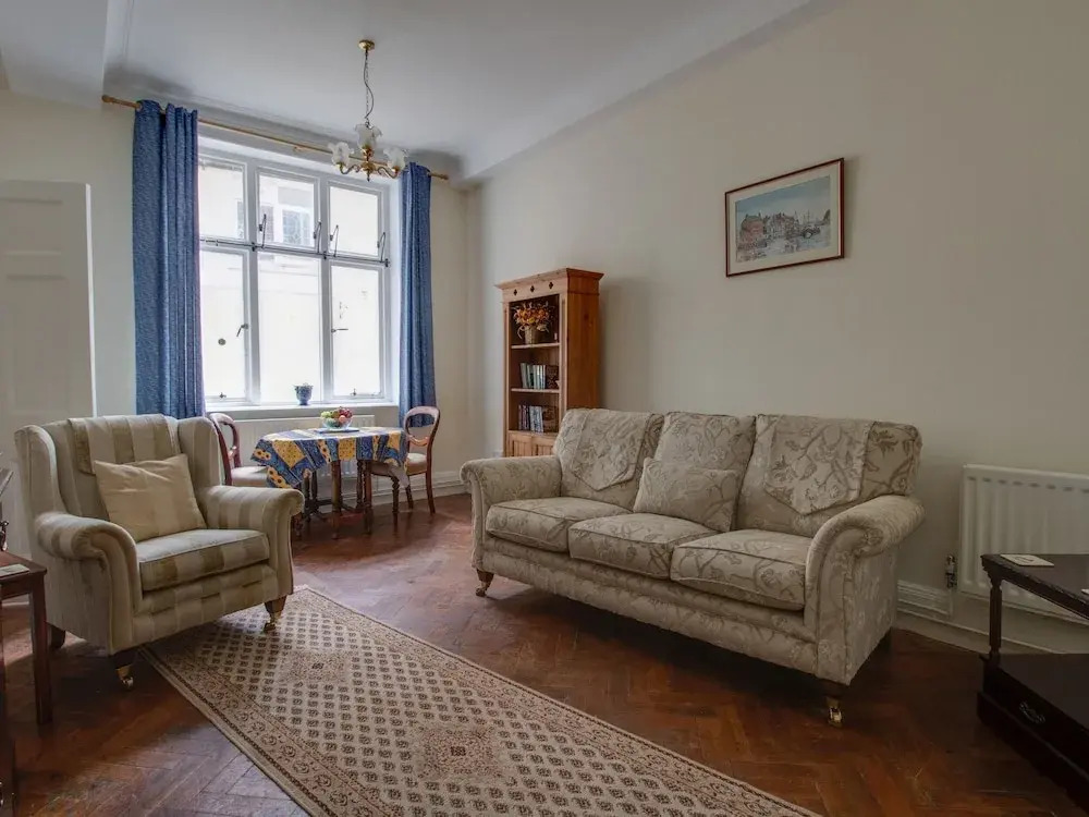 Watersmeet Apartment