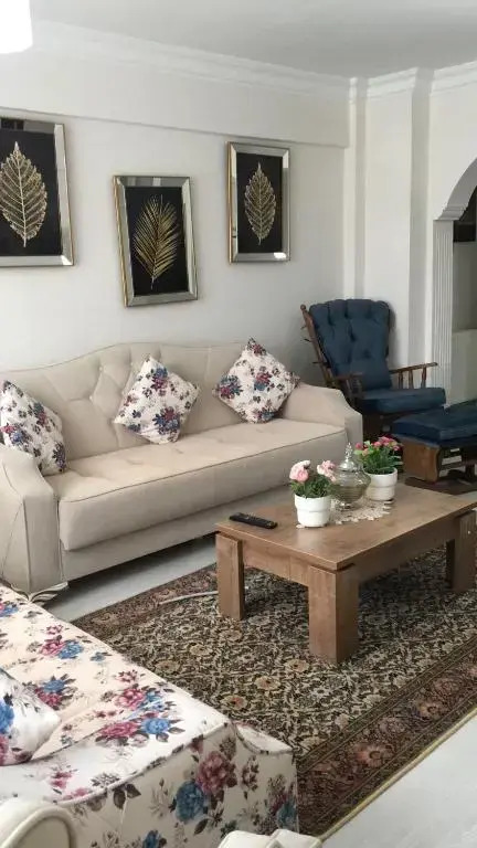 100m2 apartment, central location, free parking