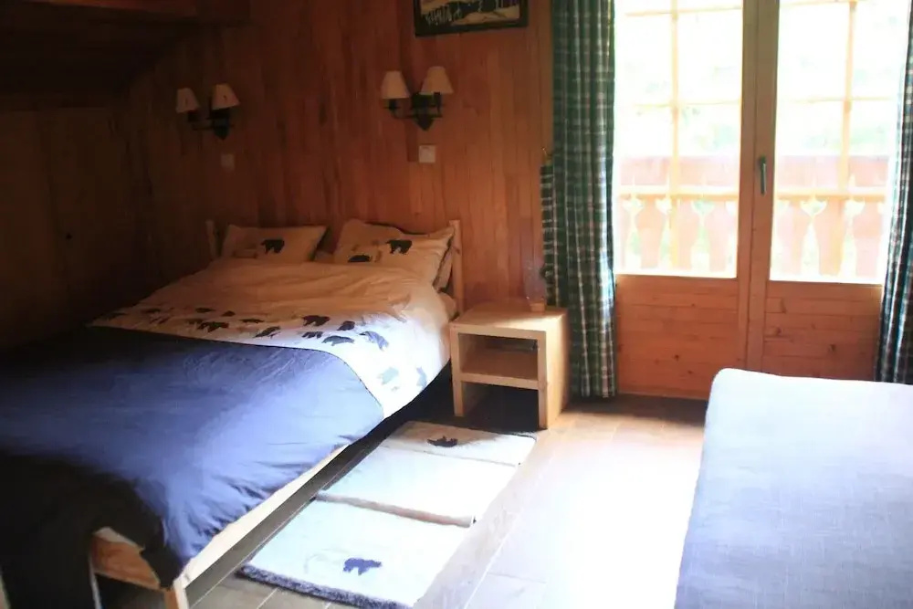 Apartment With Parking in Chatel