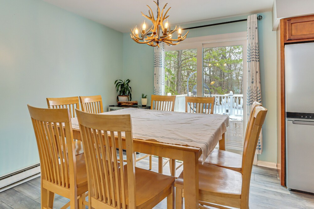 2 Mi to Lakes! Family Albrightsville Home w/ Yard