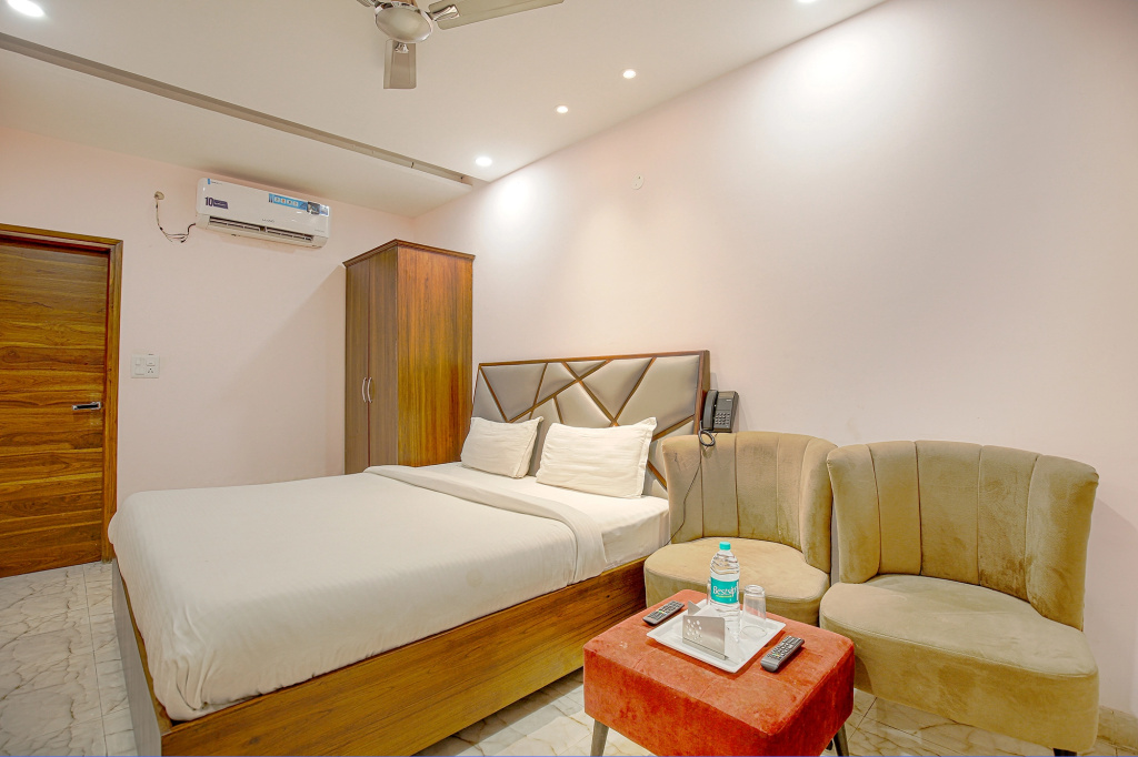 Fabhotel Stevia