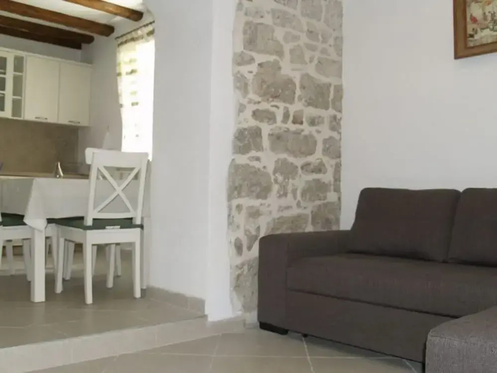 One Bedroom Apartment Venilia Ground