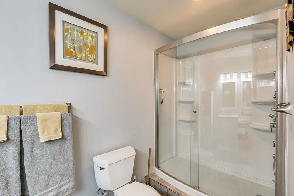 Lakefront Condo w/ Resort Amenities in Osage Beach