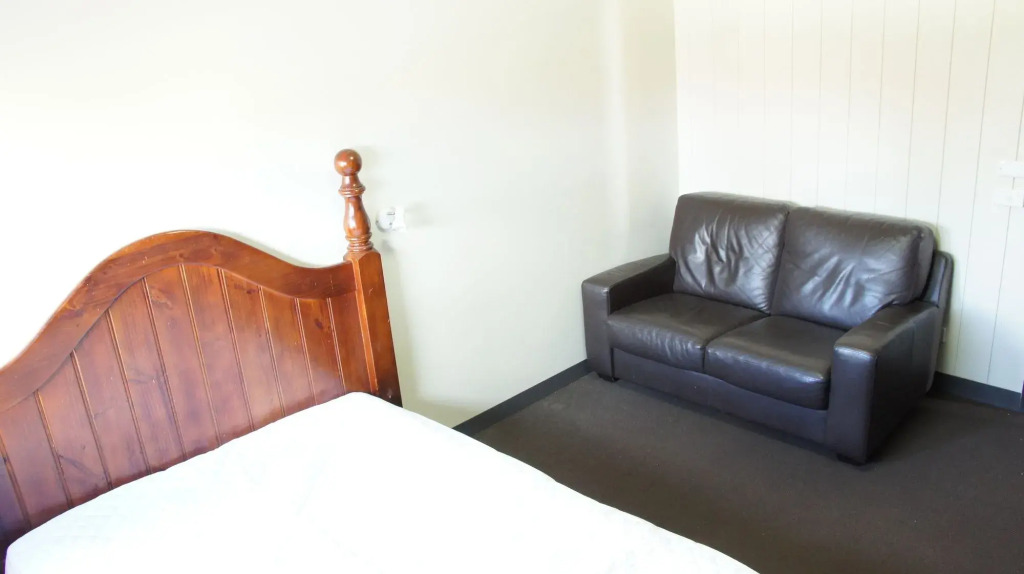 Swansea Backpackers