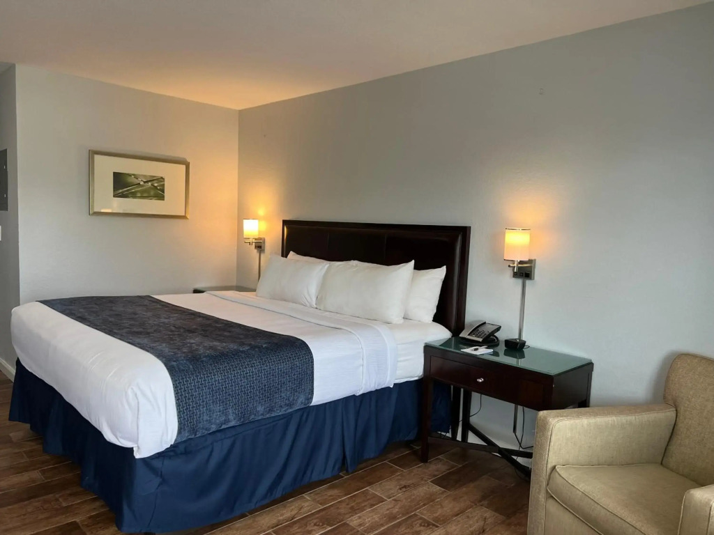 Lantern Inn & Suites - Sarasota