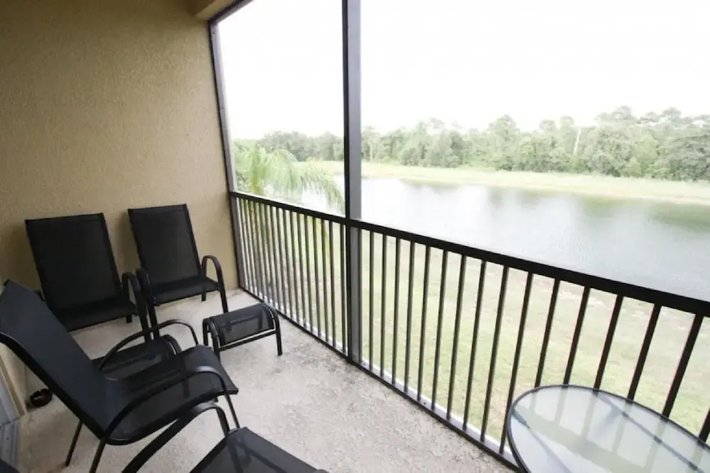 2809 Oakwater