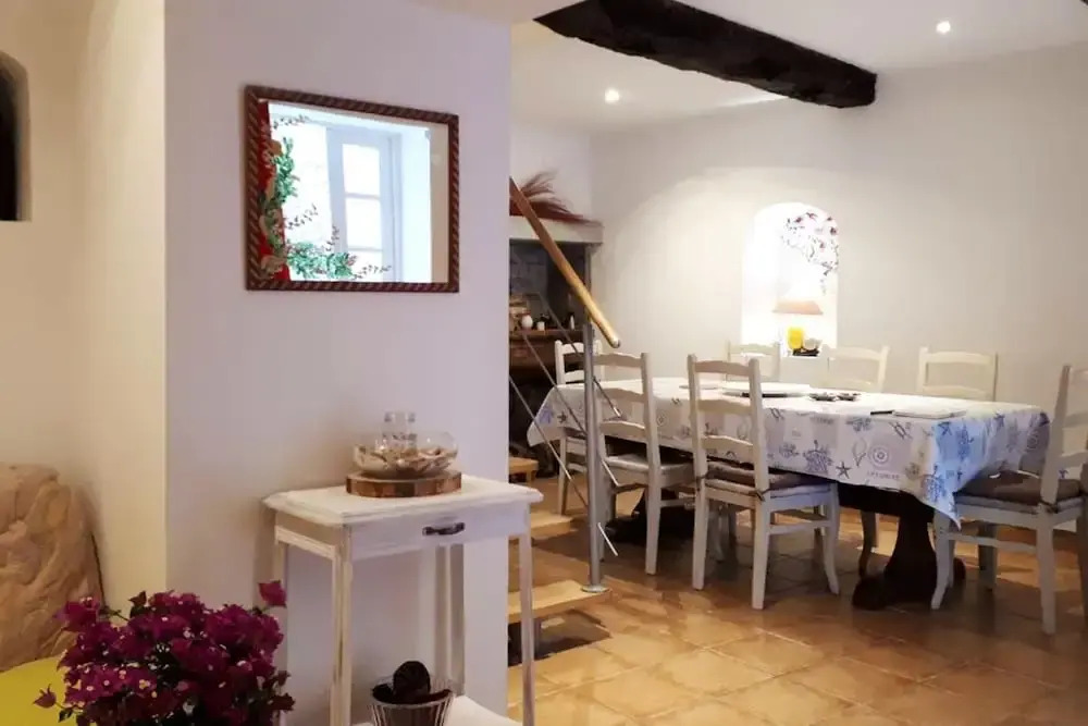 House With 2 Bedrooms In Sainte Maxime With Terrace And Wifi 650 M From The Beach