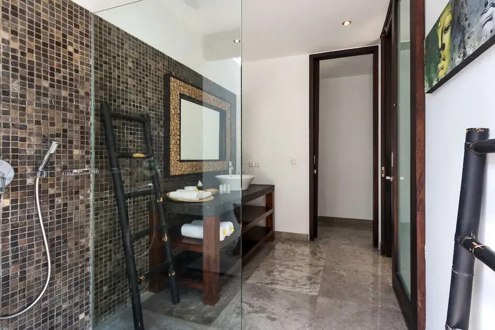 Bali Villa Near the Beach, 2080