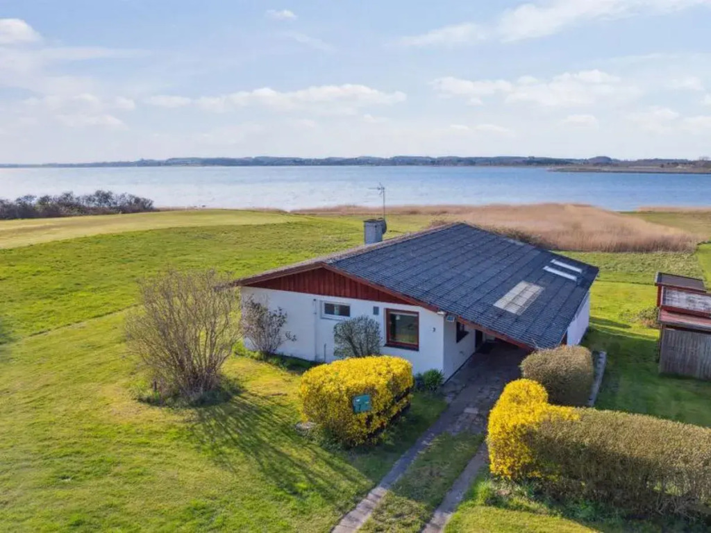 Holiday Home Velika - 25m to the fjord by Interhome