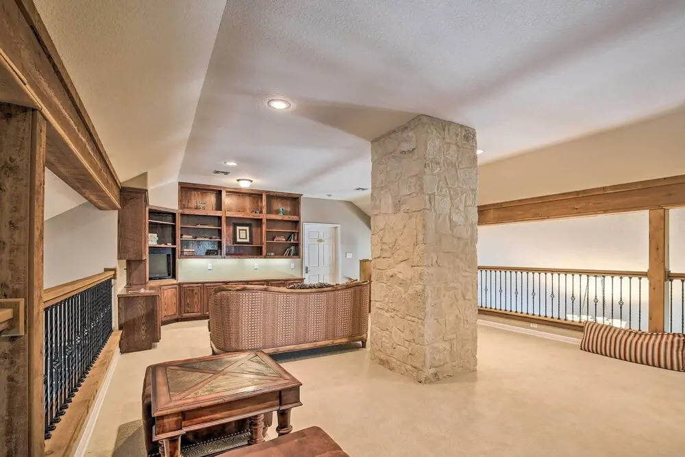 Luxury San Antonio Retreat: 110-acre Private Ranch