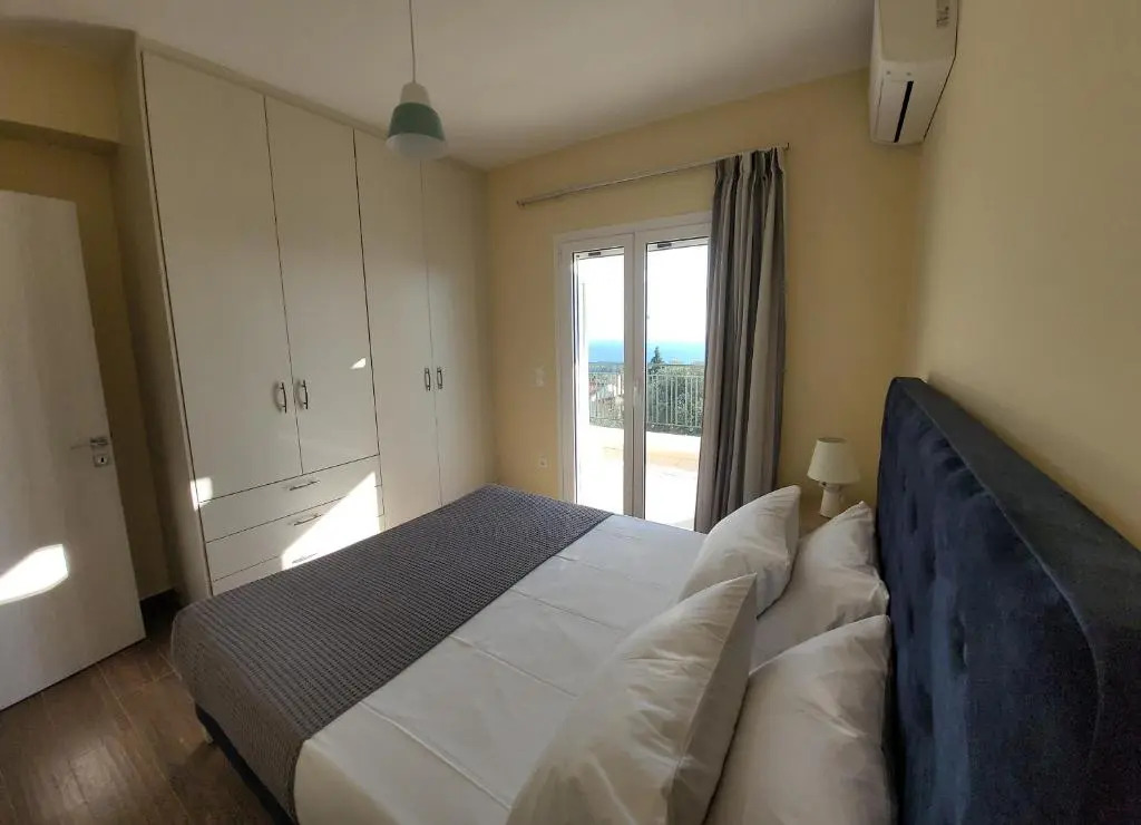 Evangelia's Residence - 3 Bedroom Sea View Apartment