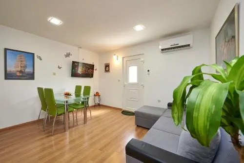 Apartment Ugrina