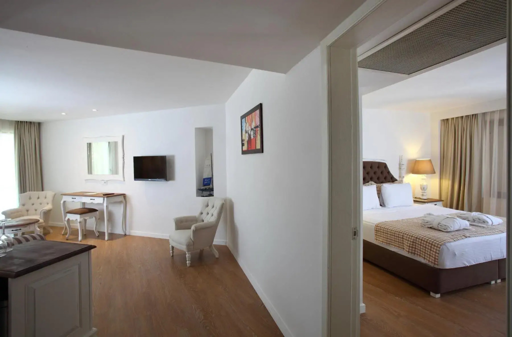 DoubleTree by Hilton Bodrum Marina Vista