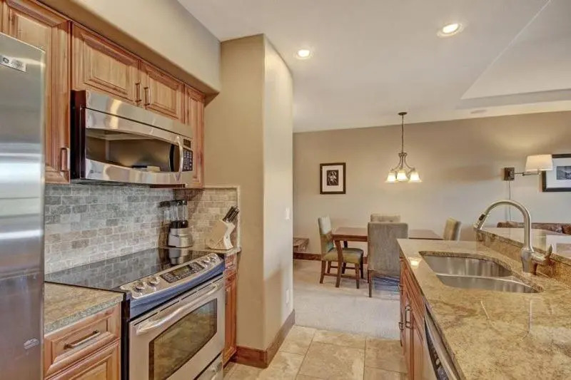 Breckenridge Crystal Peak Lodge 1 Bedroom Luxury Condo, Voted #1 in Breck!