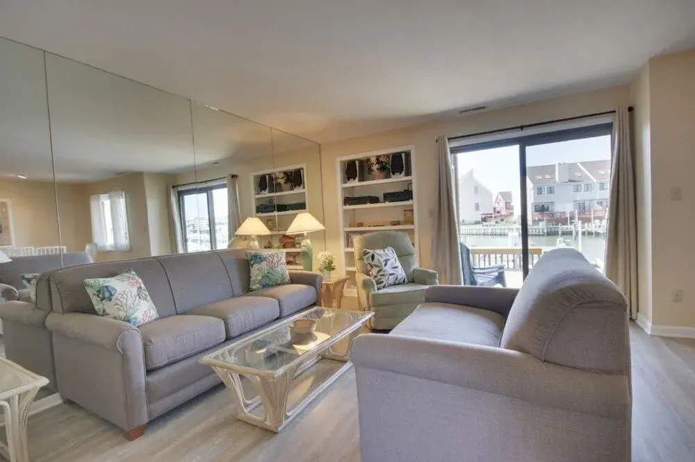 Runaway Bay II 525 - 3 Br Townhouse