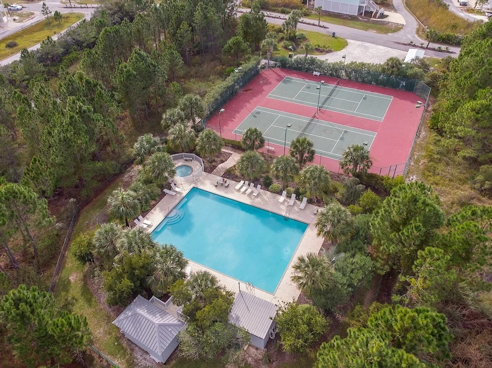 New Listing! Spacious Beach W/ Pools & Tennis 5 Bedroom Home