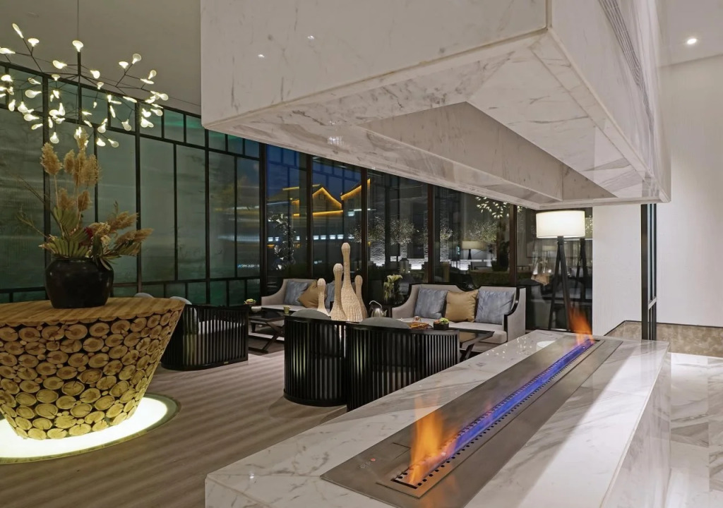 Yinchuan Cultural City Phoenix Fantasy City Hotel