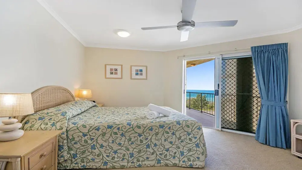 Pacific Waves Apartments